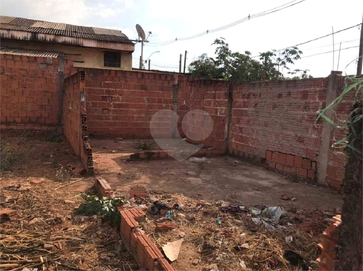 Terreno com 150,00 m² .