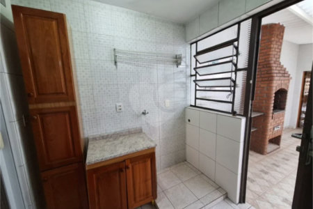 Sobrado com 2 dormitórios com 2 vagas de garagem