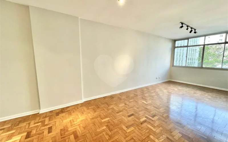 Apartamento no Jardins a passos da Oscar Freire