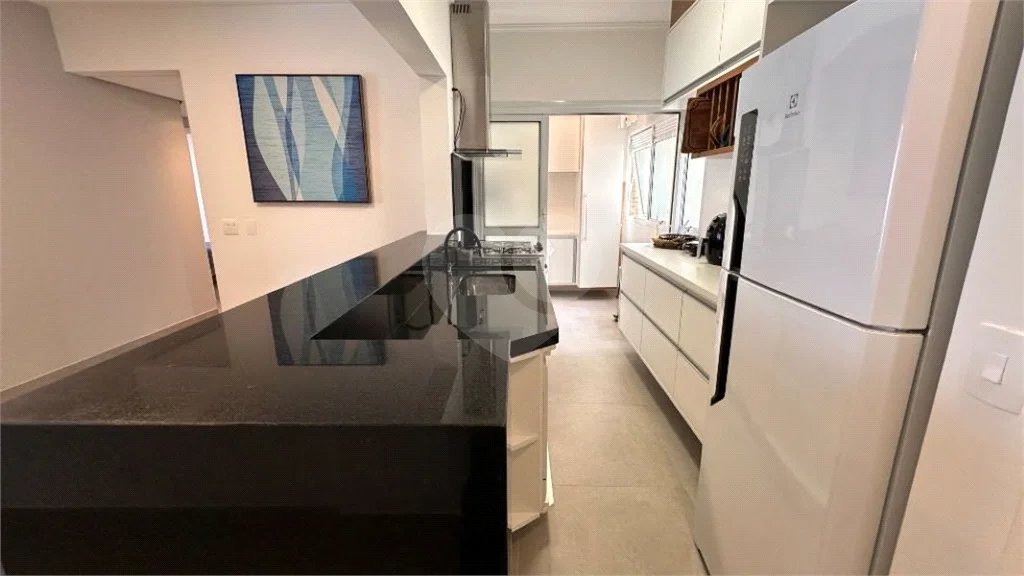 Apartamento à venda com 3 quartos, sendo 1 suíte,  em Riviera de São Lourenço, Bertioga, SP