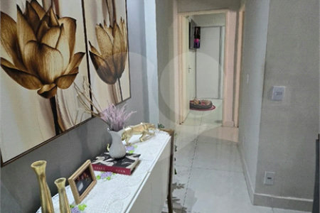 Apartamento com 48 m² localizado na Rua Conselheiro Crispiniano, 125