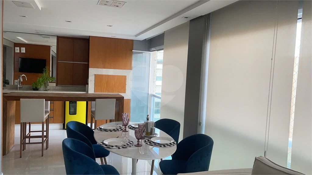 Apartamento na Mooca com 204 m² com vista maravilhosa, sendo 3 suítes e 4vagas.