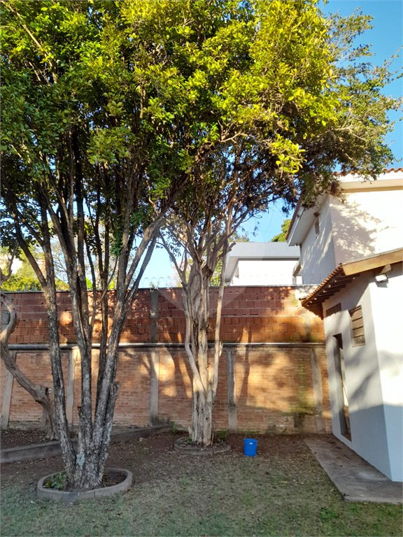 Casa de Alto Padrão à Venda e Locação no Parque Santa Mônica - São Carlos
