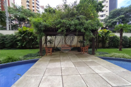 Apartamento de 145m2 com varanda gourmet 3 dormitórios e 2 vagas à venda na Chácara Klabin
