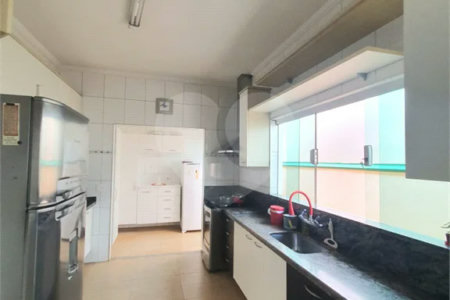 Sobrado 4 dormitórios, 2 suítes no Santa Felícia.