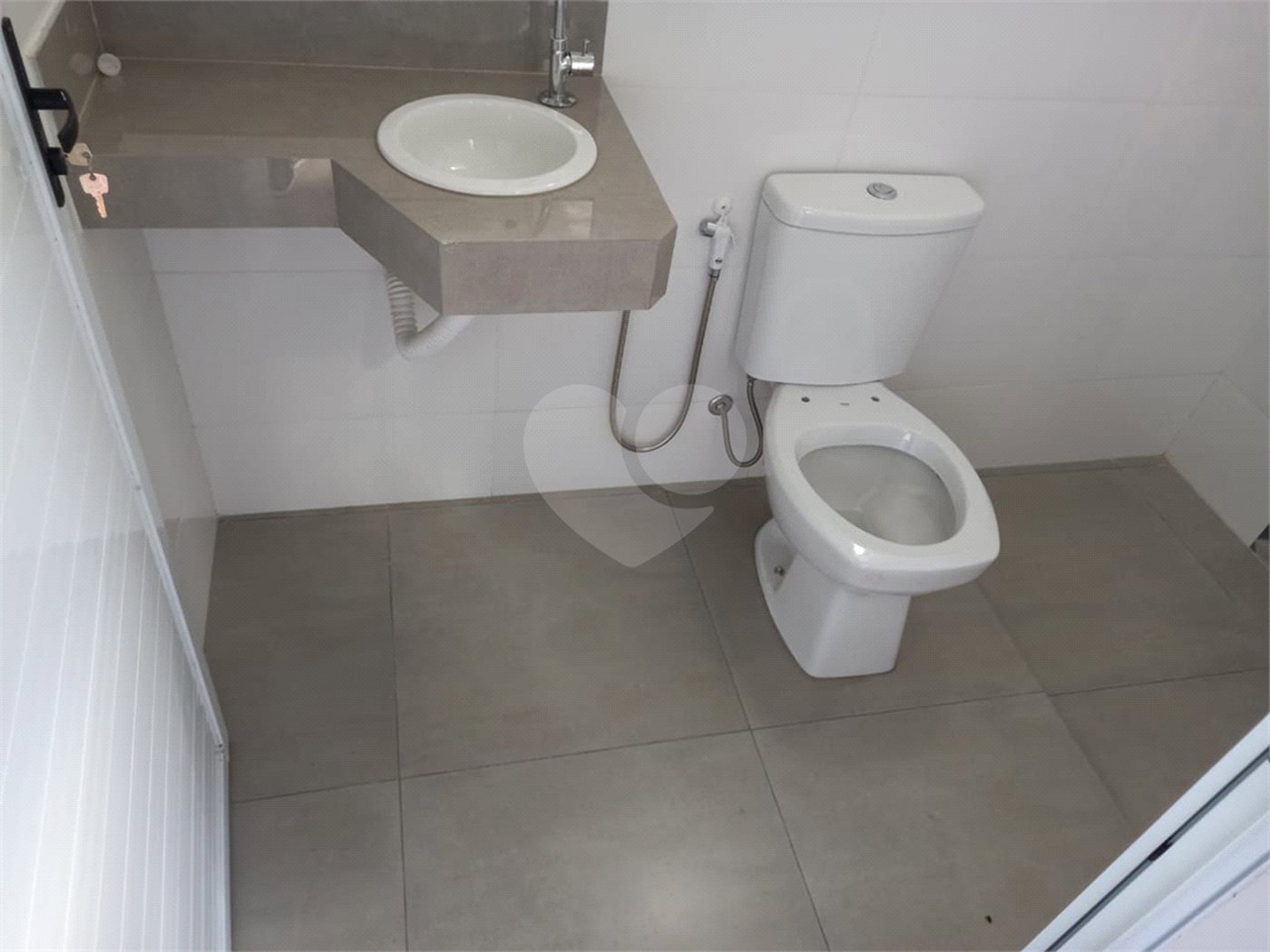 Casa térrea em Araraquara/SP.
