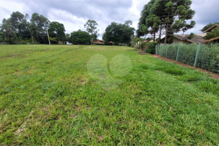 Loteamento Residencial no Condomínio Vila Pinhal do Broa.