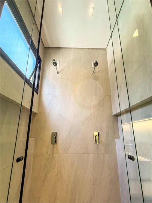 Casa Térrea Evidências - Indaiatuba/SP - R$ 1.950.000,00 - Área Total 307,33 m² - Área Construída 201,90 m² - TÉRREA - 03 suítes sendo a master com closet; Escritório; Lavabo; Cozinha com cooktop, forno, micro-ondas e coifa; Móveis planejados na hall de entrada, sala, escritório, cozinha, gourmet, s