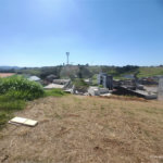 Terreno em Atibaia com 193 metros, pronto para construir, ao lado de supermercado e diversos comércios