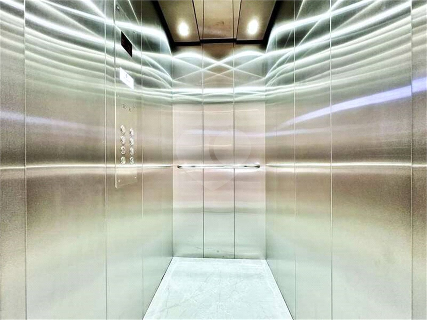 Casa Contemporânea e Mobiliada no Condomínio Palos Verdes – A Essência do Alto Padrão na Granja Viana – 7 suítes, 4 pavimentos com elevador