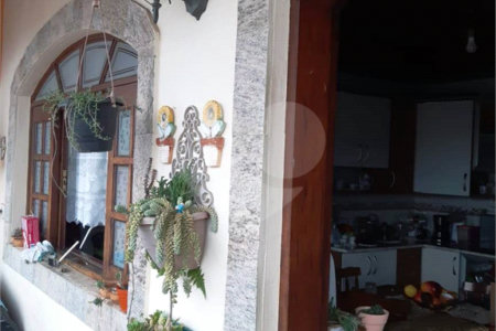 Casa versátil à venda: Casa com 2 Quartos, 3 Unidades Residenciais e Sala Comercial - Louveira