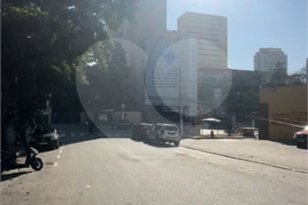 Oportunidade Exclusiva de Investimento – Conjunto de 5 Casas em Vila Fechada no Cambuci
