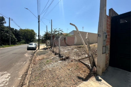 Terreno a venda na Vila Brasília