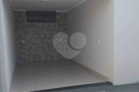 Casa térrea em Araraquara/SP.