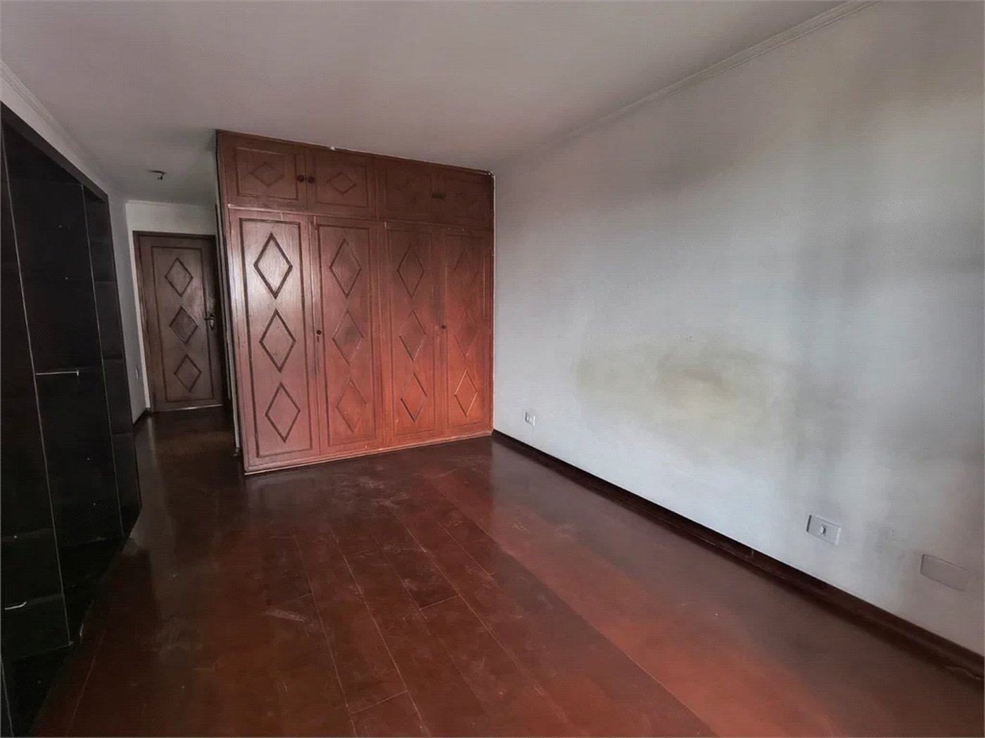 Sobrado à venda com 3 quartos, sendo 1 suíte,  em Jardim Esmeralda, São Paulo, SP