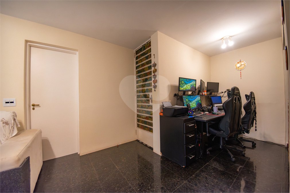 CASA REFORMADA NO PLANALTO - 270m