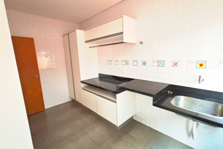 Exclusividade e Sofisticação no Swiss Park: O Sobrado Perfeito em São Carlos, com, 3 suites,2 salas, área Gourmet, persianas blackout automatizadas.