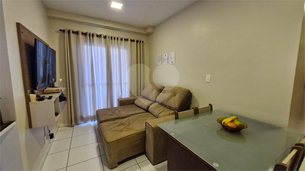 Apartamento à venda no condomínio Parque das Acácias.