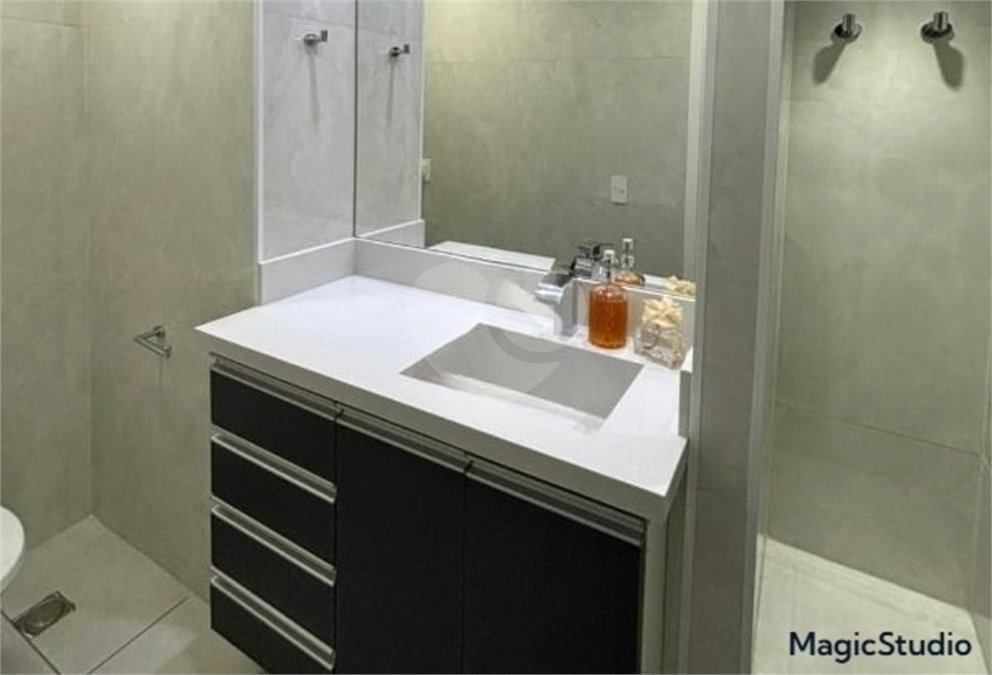 Apartamento com 57m², 2 dormitórios, sendo 1 suíte, 1 vaga, à venda no Brás.