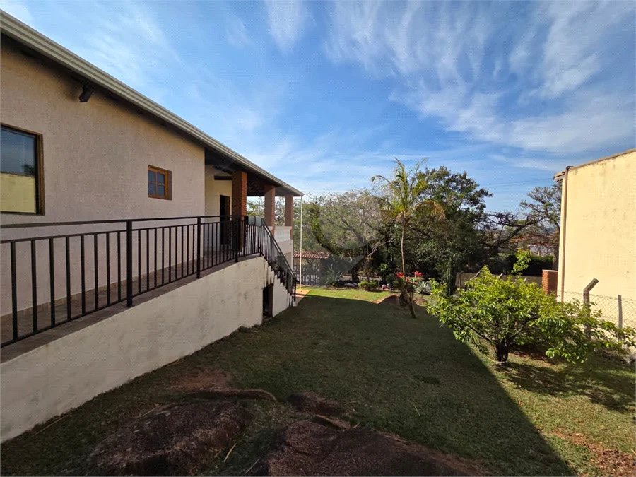 Casa com 3 dormitórios e piscina no Condomínio Cafezal VI em Itupeva SP
