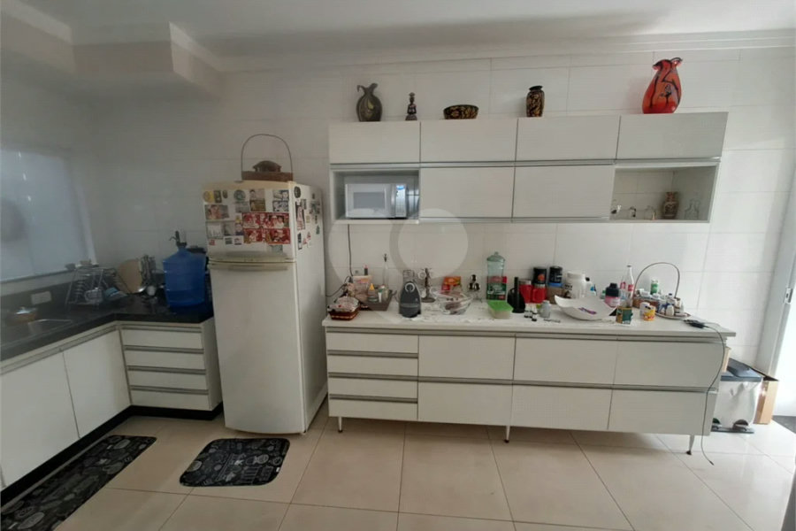 Linda Casa 3 dormitórios com piscina - R$ 950.000,00