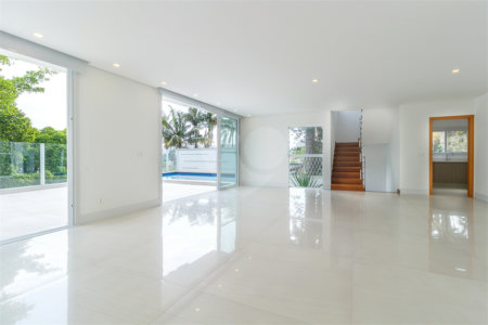 Casa à venda com 4 suítes no condomínio Villagio Quadrifolio, São Paulo - SP