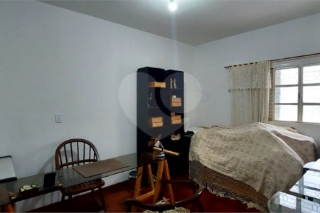 Casa à venda com 5 quartos, sendo 1 suíte, em Jardim Santa Paula, São Carlos, SP
