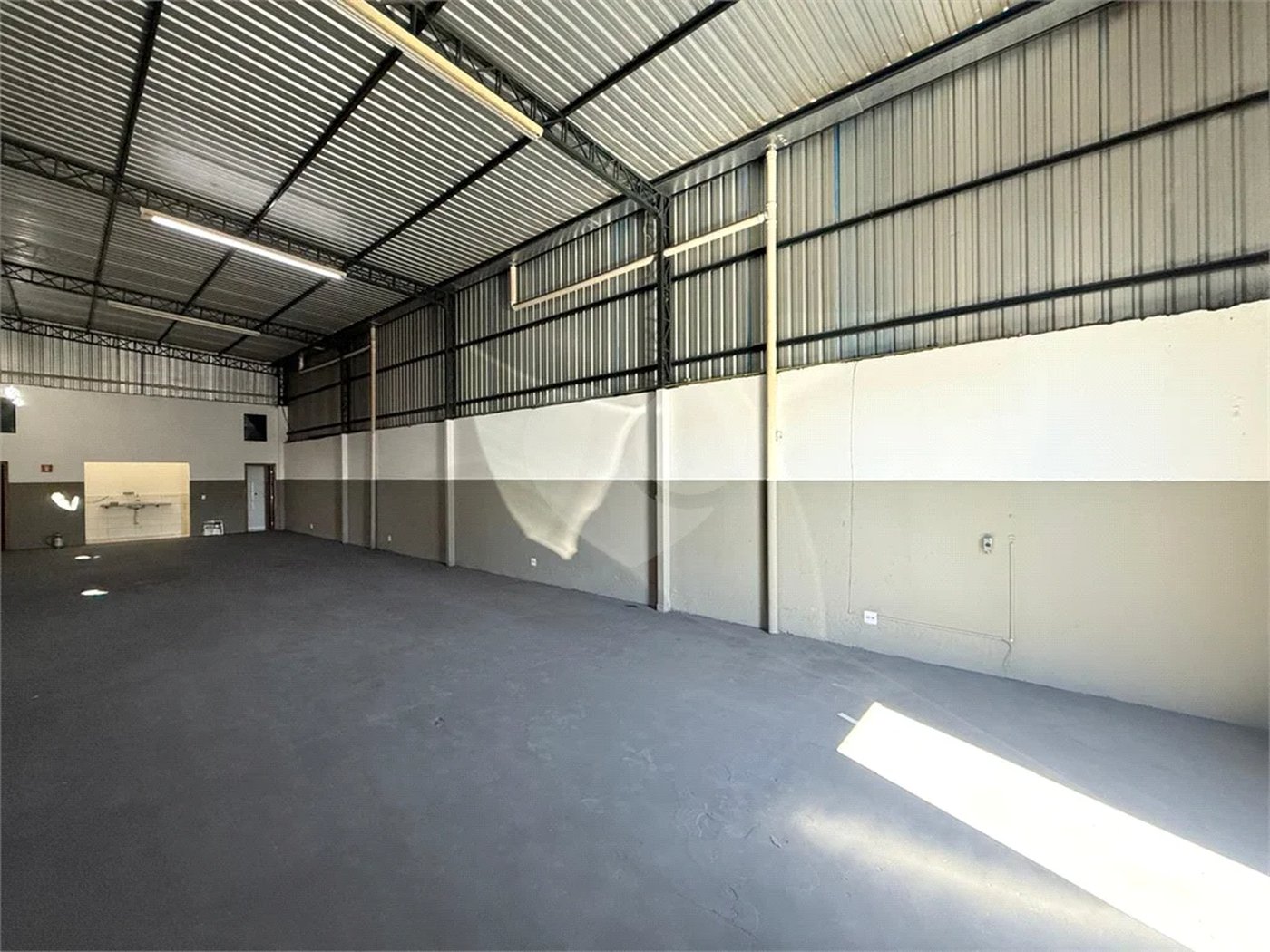 Salão Comercial para alugar no Bairro Água Branca