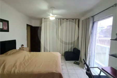 Casa com 183m², 3 dormitórios, 2 vagas, à venda em Santo André