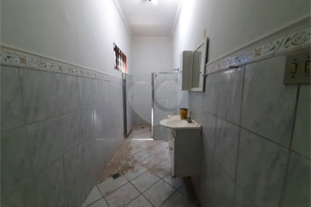 Casa Comercial no Centro.