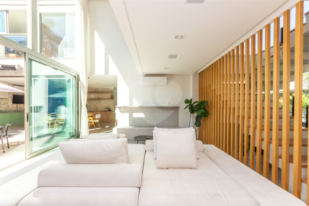 Casa à venda com 3 suítes no condomínio Lazuli, São Paulo - SP