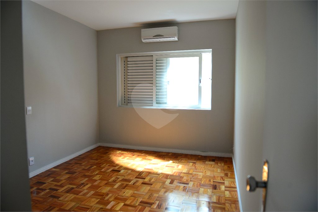 Casa térrea em Araraquara/SP.