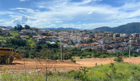 Terreno à venda em Jardim Bandeirantes, Poços de Caldas, MG