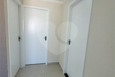 Seu Novo Lar Te Espera: Casa Aconchegante, Pronta para Morar e com 2 dormitórios e Amplo Quintal!