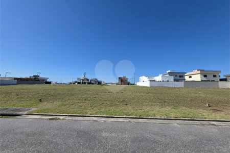 Terreno com RGI em Condomínio no Alphaville Cabo Frio!!