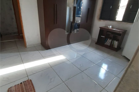 Casa no Antenor Garcia