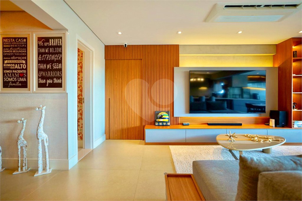 Apartamento para venda em Jardim Prudência com 3 quartos, sendo 3 suítes , 190m²