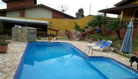 Casa à venda com 3 suítes em Estância Santa Maria do Laranjal, Atibaia, SP
