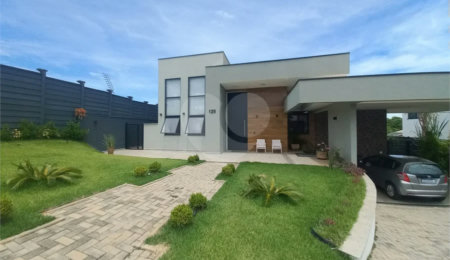 Casa à venda com 3 suítes no condomínio Terras de Santa Teresa, Itupeva - SP