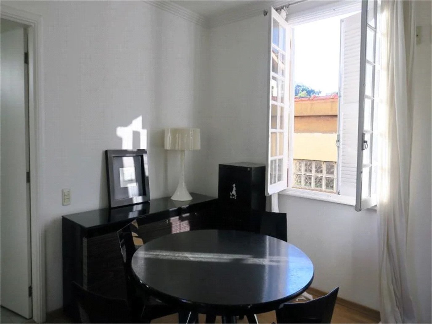 Casa à venda com 4 quartos, sendo 3 suítes,  em Morumbi, São Paulo, SP