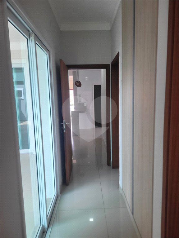 Indaiatuba- Condominio Maria Dulce-Venda e Locação - Terreno 300,00 ms - construido - 180,00 ms - Casa Terrea - 3 suites - escritório com ventilador, lavabo - cozinha com armários,forno, coifa e cooktop , ventilador - despensa - lavanderia com armarios- varanda gourmet com churrasqueira, quintal c