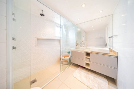 Apartamento na Mooca com 204m² com sacada gourmet com 4 suítes e 4 vagas condominio clube Aceita Permuta