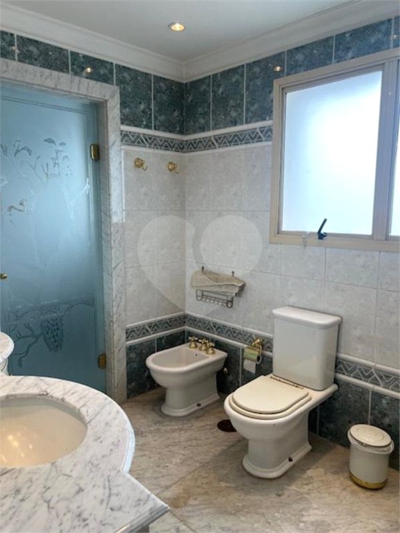 Apartamento à venda com 4 suítes em Santa Cecília, São Paulo, SP