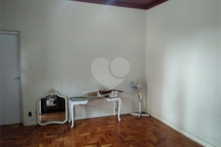 Sobrado à venda com 3 quartos, sendo 1 suíte, em Vila Mascote, São Paulo, SP