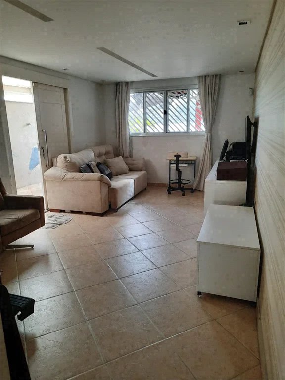 Sobrado à venda com 3 quartos, sendo 1 suíte, em Jardim Ester, São Paulo, SP