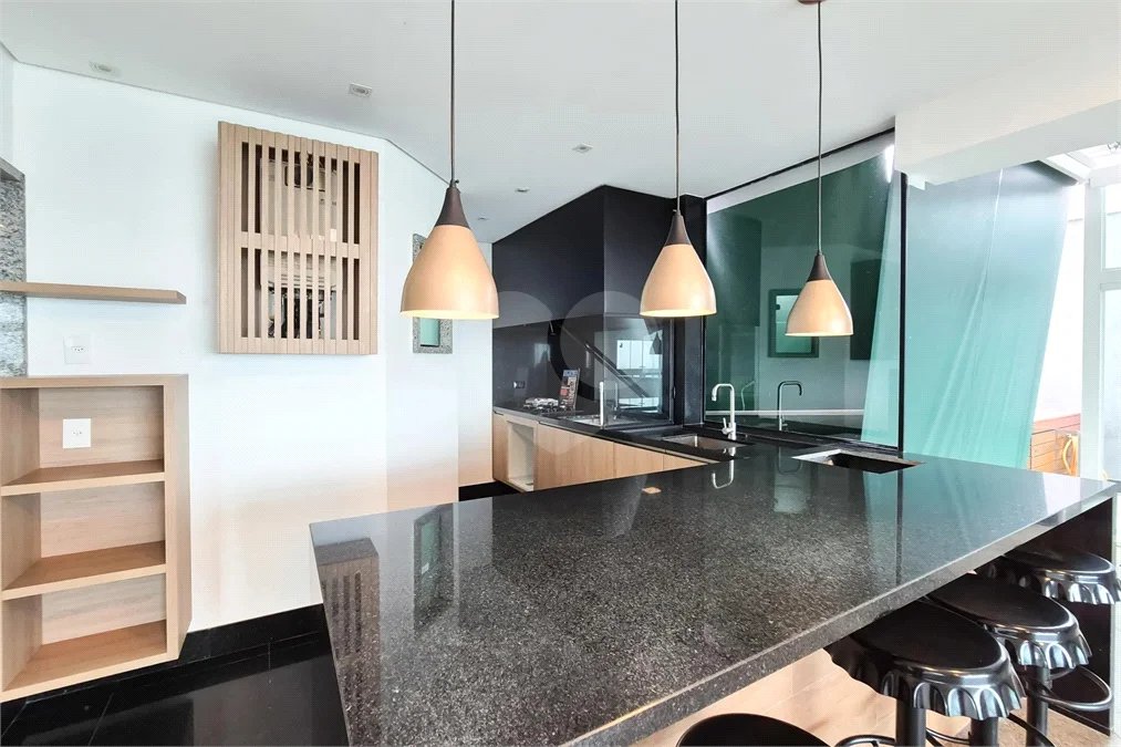 Encante-se com esta sofisticada cobertura no Jardim do Mar! São 4 suítes, piscina privativa, espaço gourmet e 5 vagas. Agende sua visita e surpreenda-se!