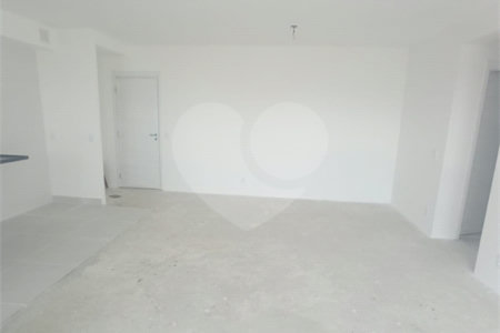 Apartamento na Região do Belém à 5 Minutos do Metrô. Excelente Localização 3 Dormitórios sendo 3 Suítes e 2 Vagas