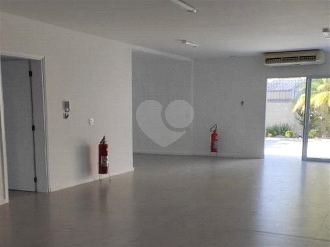 Casa Comercial na Vila Mariana, 400m², próximo metrô, 3 vagas, locação e venda