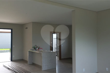 Casa Tipo Sobrado no Condomínio Santa Isabel - Louveira/SP