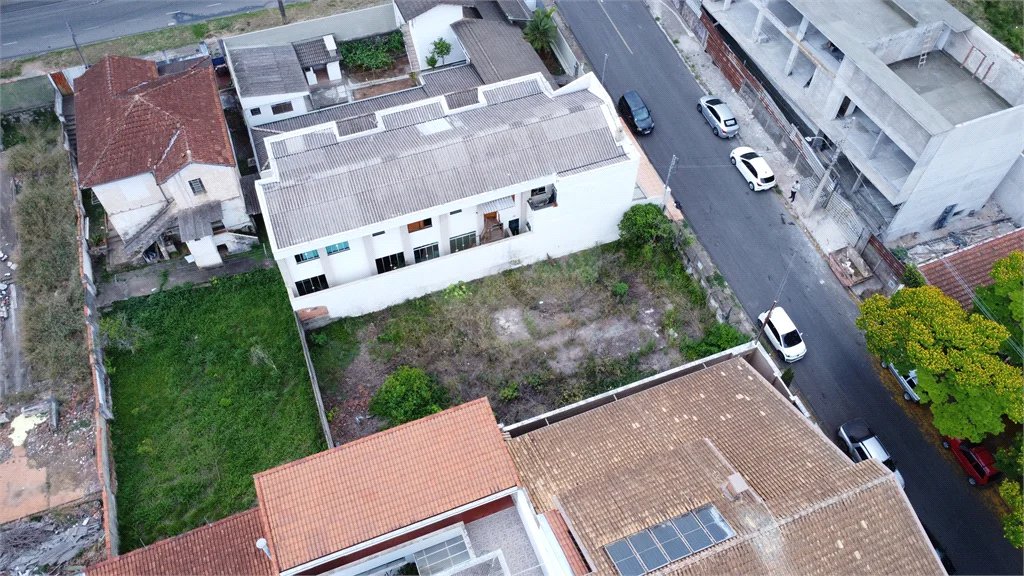 Terreno 300m² à Venda próximo ao centro á poucos metros da Avenida Champagnat